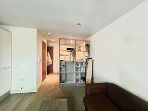 Living area- click for photo gallery